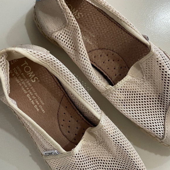 ☀️SALE☀️ NEW TOMS Suede Leather/ Cotton Mesh Slip-On - Picture 2 of 7